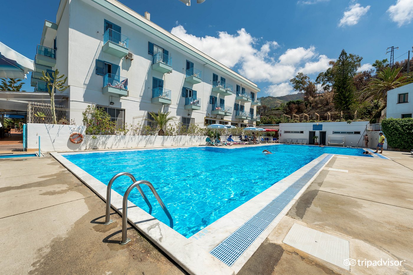 tourist hotel cefalu