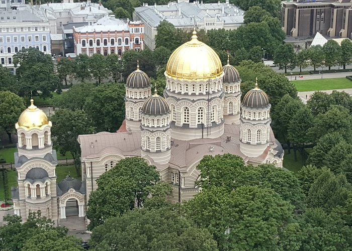 Vista de la iglesia desde la terraza del hotel Radisson