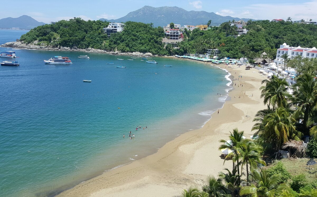 PLAYA LA AUDIENCIA COLIMA MEXICO