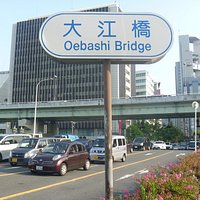 標 識