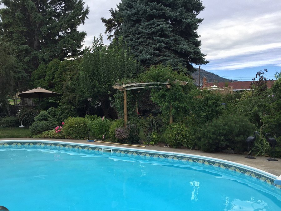 Desert Oasis Bed And Breakfast British Columbia Canada