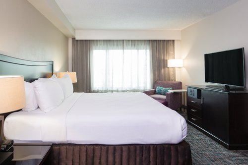 CROWNE PLAZA MEMPHIS DOWNTOWN, AN IHG HOTEL $140 ($̶1̶9̶0̶) - Updated ...