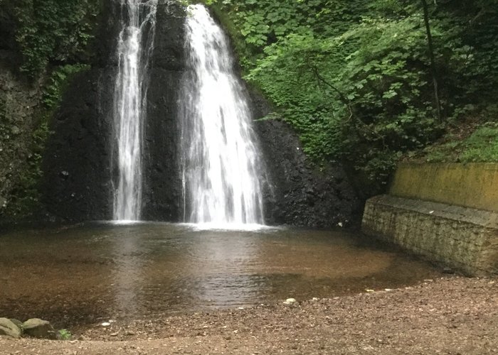 白瀑。