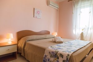 Room & Suite