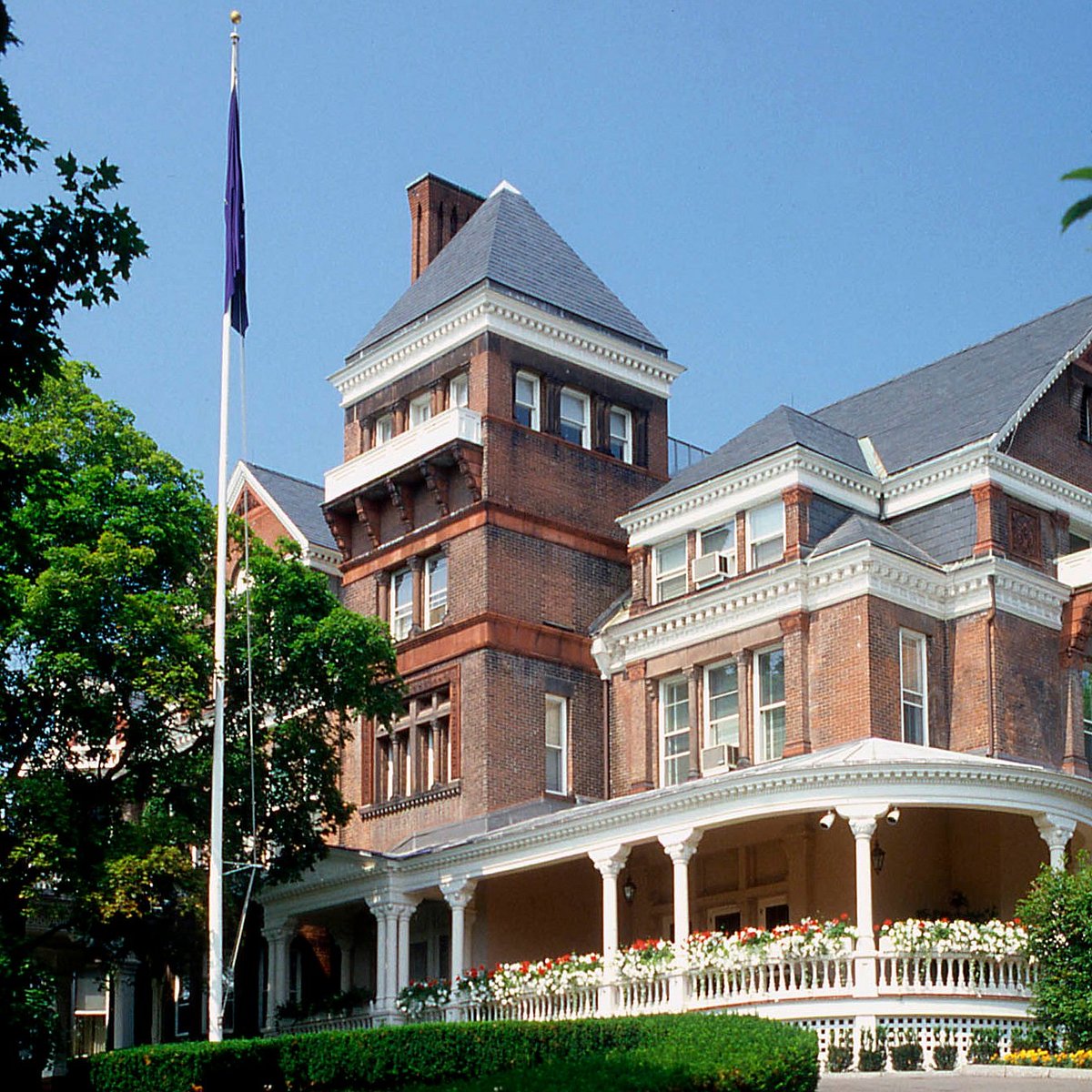 Governor's Mansion reopening for tours in September