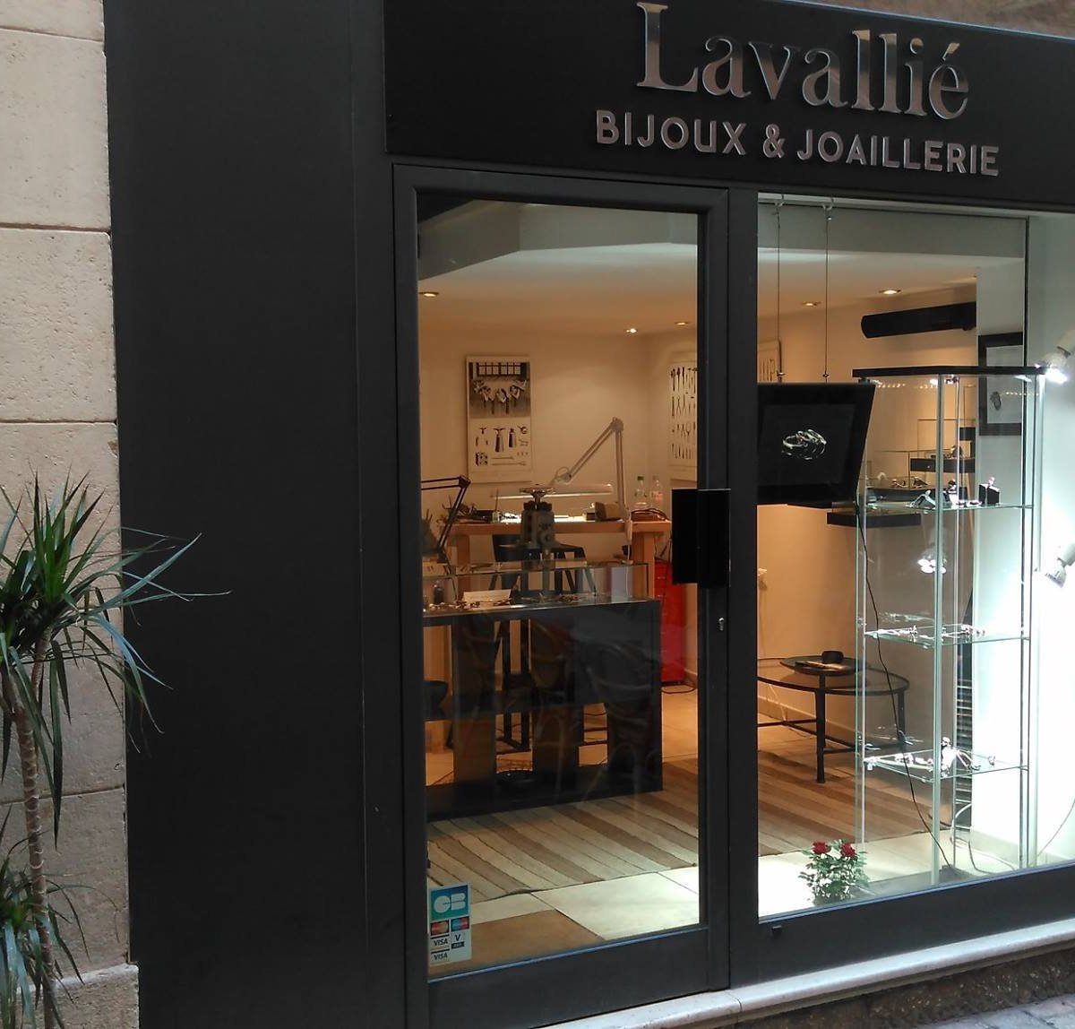 Lavallie Bijoux et Joaillerie - All You Need to Know BEFORE You Go (2024) -  Tripadvisor