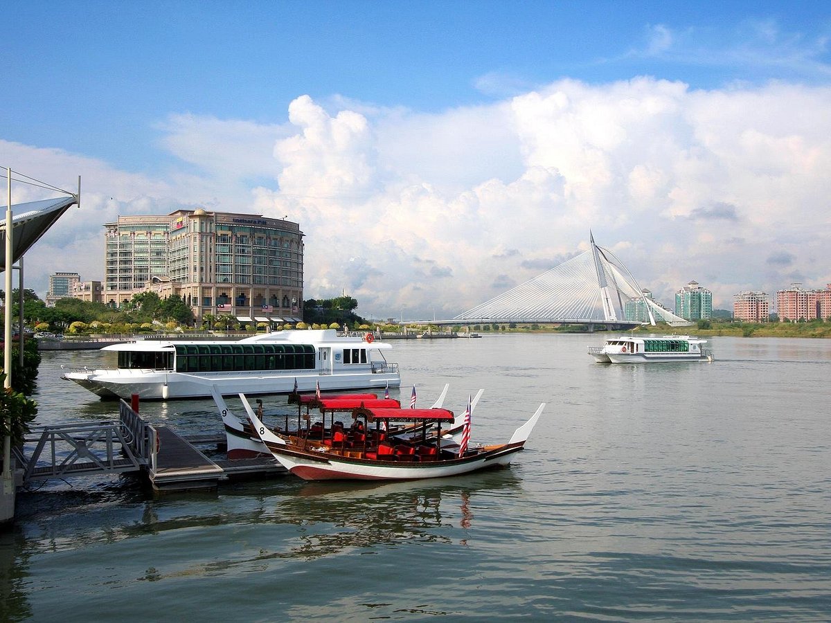 river cruise putrajaya
