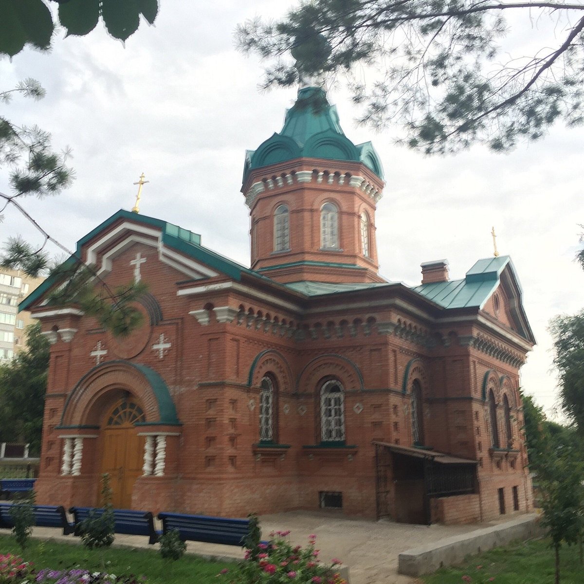 Часовни оренбурга. Водосвятная часовня Оренбург. Часовня на Советской Оренбург. Оренбург Советская часовня адрес.