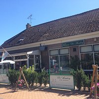 Stopped here on our bike ride for a relaxing hour.
Owner very welcoming and lunch was delicious
