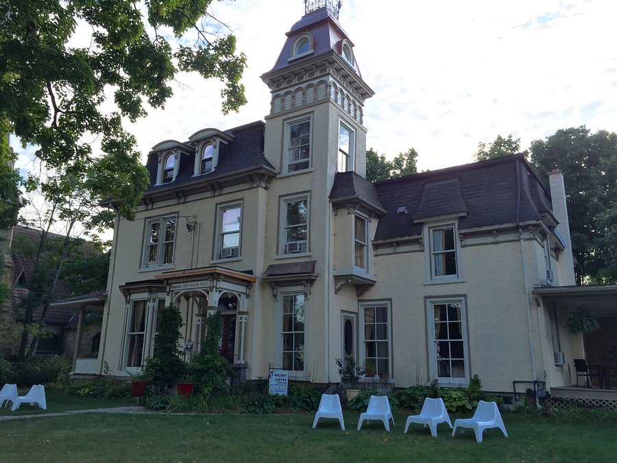 Absolute 1000 Islands Suites B&B (Gananoque, Canada) : tarifs 2021 mis