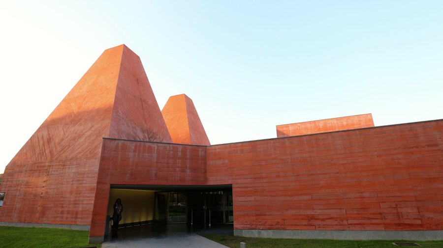 Casa das Histórias Paula Rego@Rainbow La