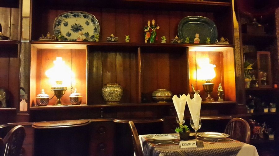 Black Cat Restaurant