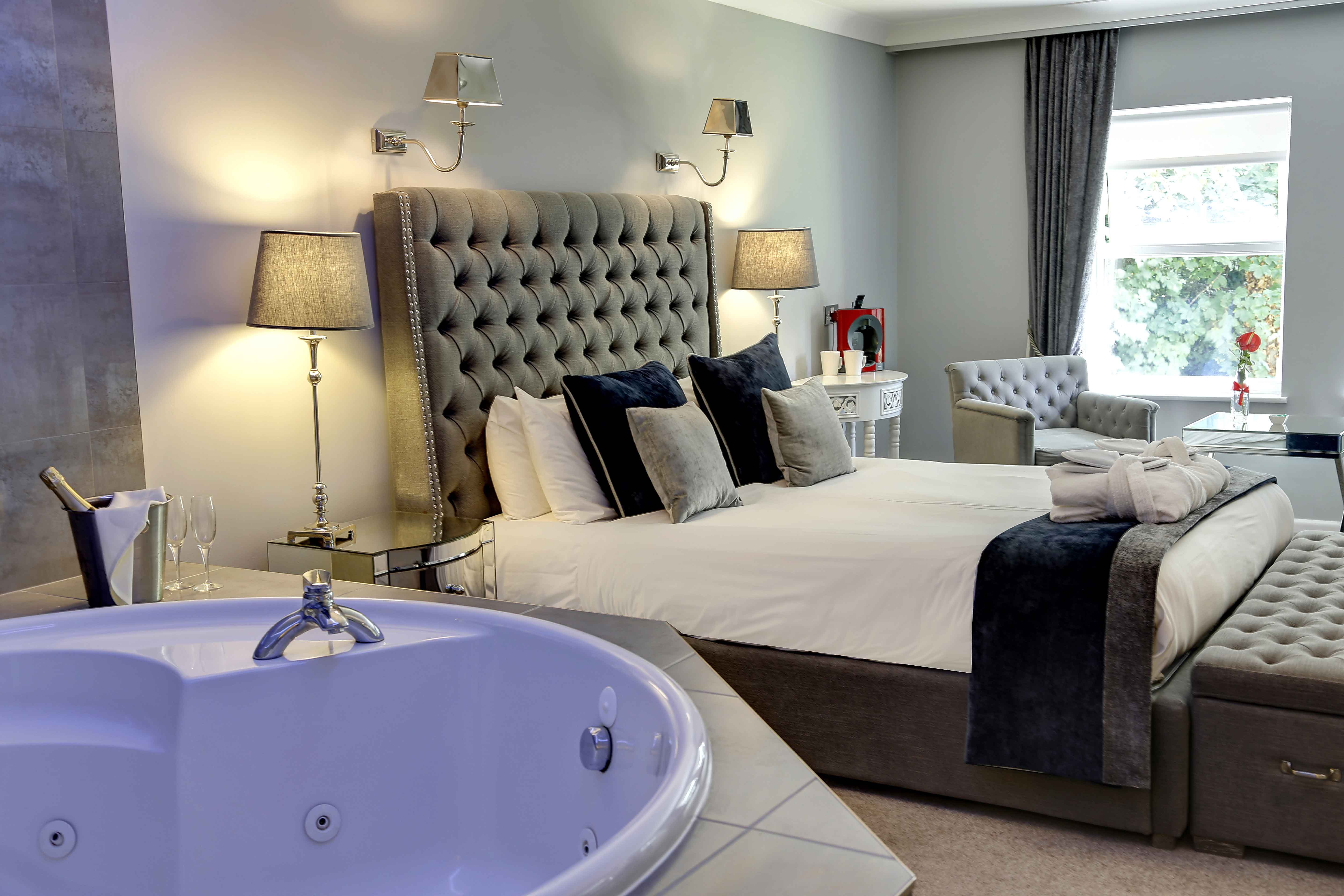 MOOR HALL HOTEL SPA BW PREMIER COLLECTION Updated 2022 The Royal   Jacuzzi Room 