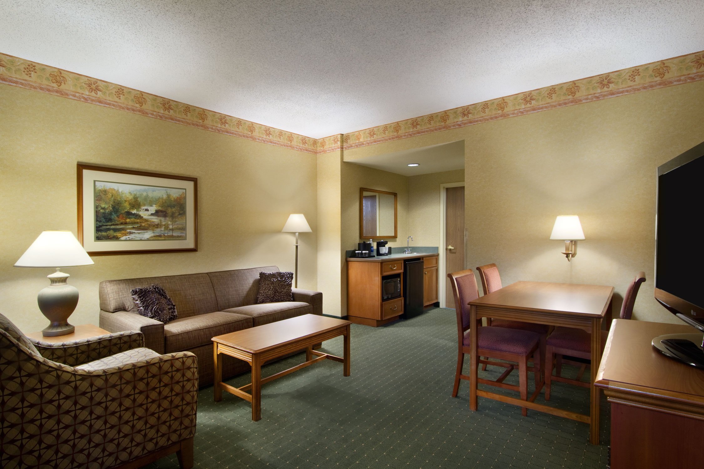 Embassy Suites By Hilton Charleston Airport Hotel Convention Center   Suite Parlor 