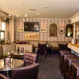 Bar Lounge