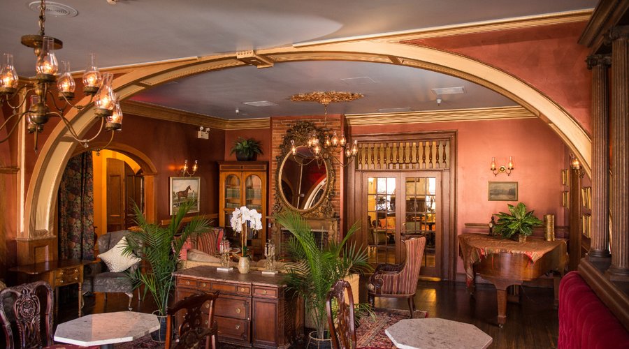 Side Room Restaurant