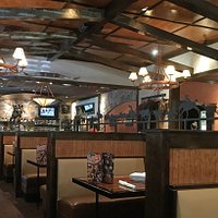 Longhorn Steakhouse Victor interior seating and bar area
