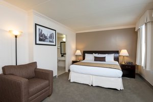 Room & Suite