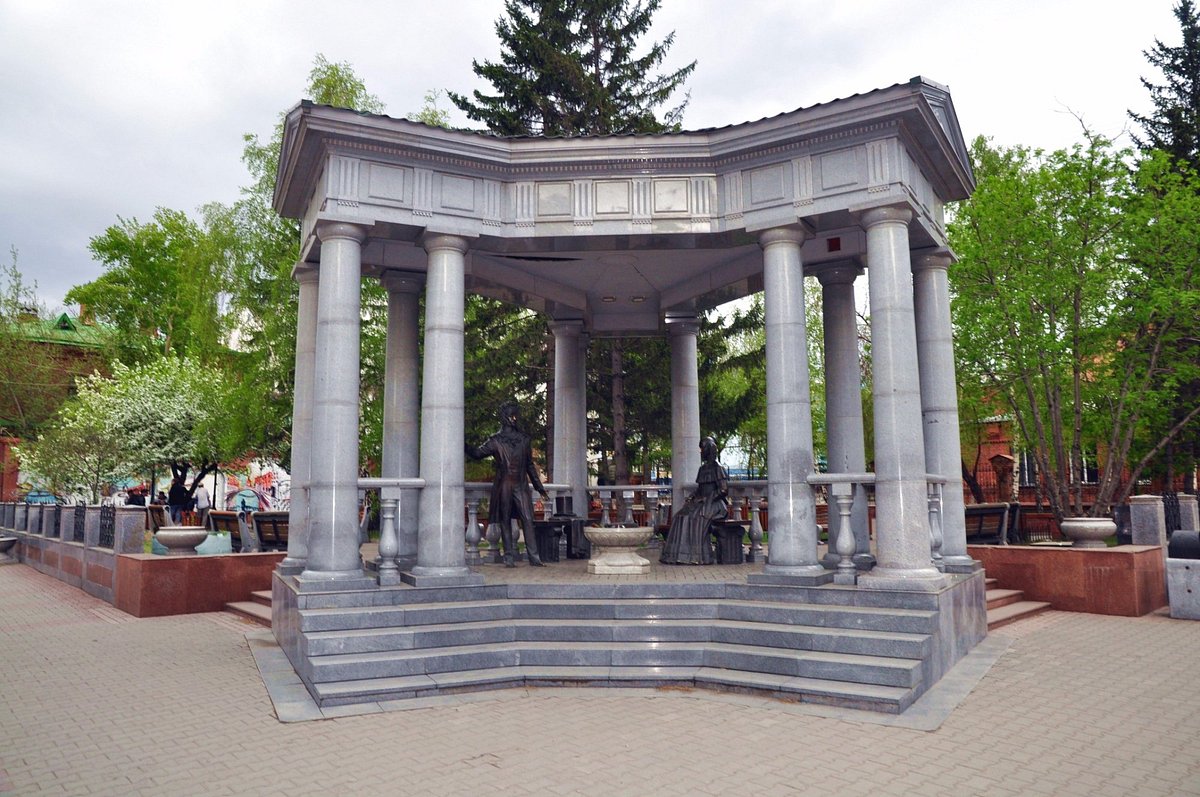 Памятник А. Пушкину и Н. Гончаровой, Красноярск: лучшие советы перед  посещением - Tripadvisor