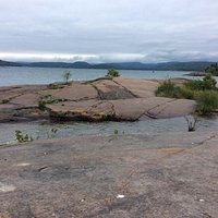 Where water and rocks meet. No real trail here