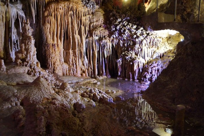 Imagen 2 de Cuevas de Génova