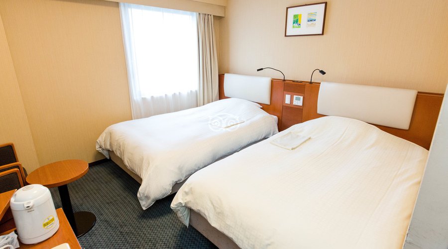 The Twin Room at the Smile Hotel Sendai Kokubucho