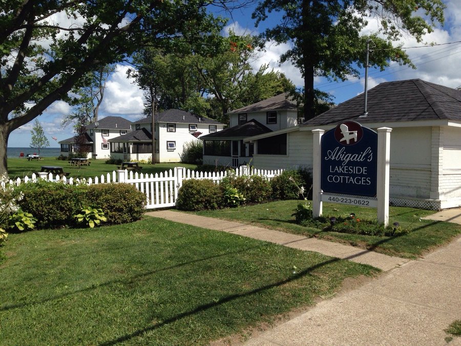 ABIGAIL #39 S LAKESIDE COTTAGES Cottage Reviews (Geneva on the Lake Ohio