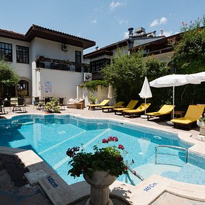 The Pool at the Hotel Aspen
