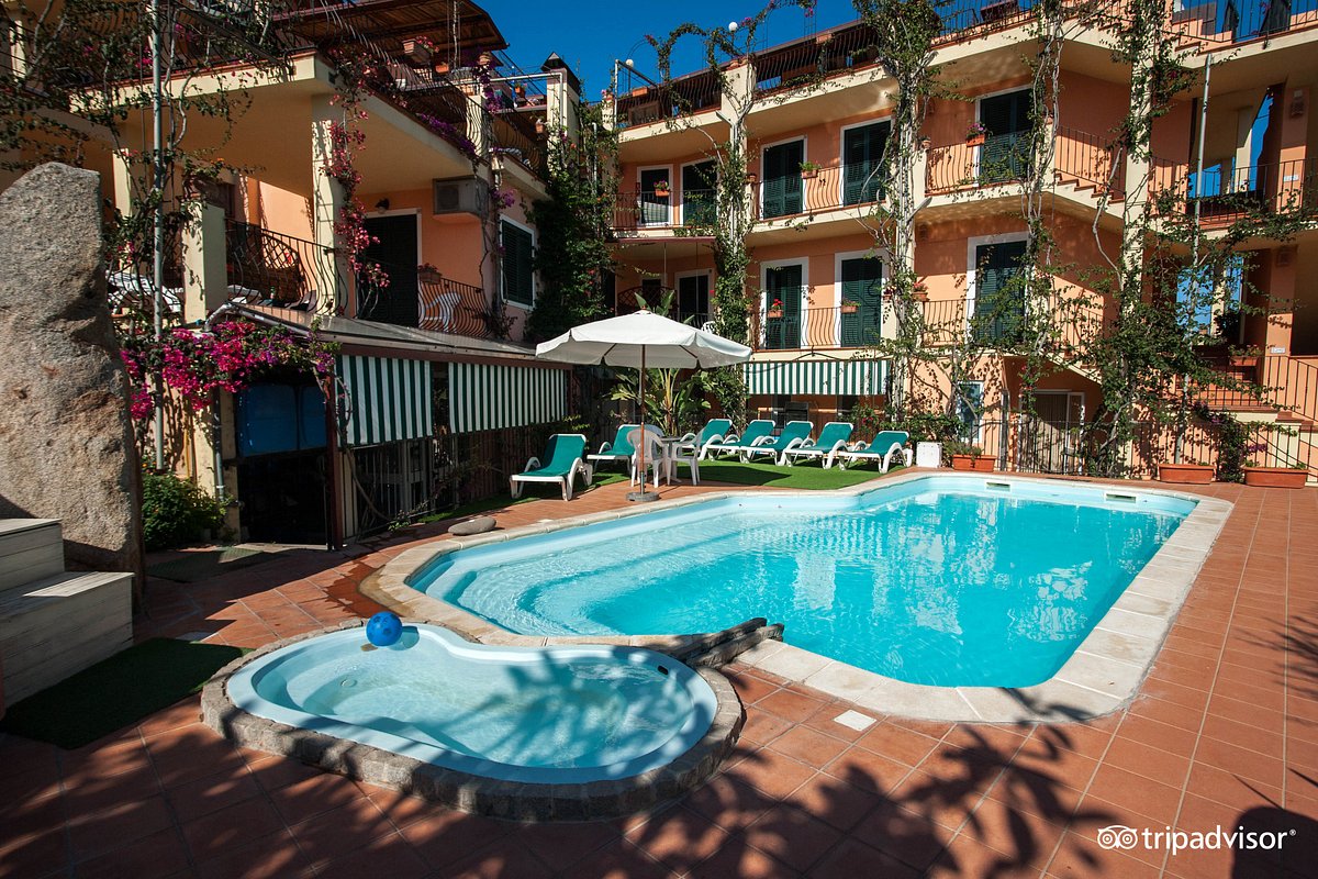 Domus De Janas Beach Resort, ett hotell i Sardinien
