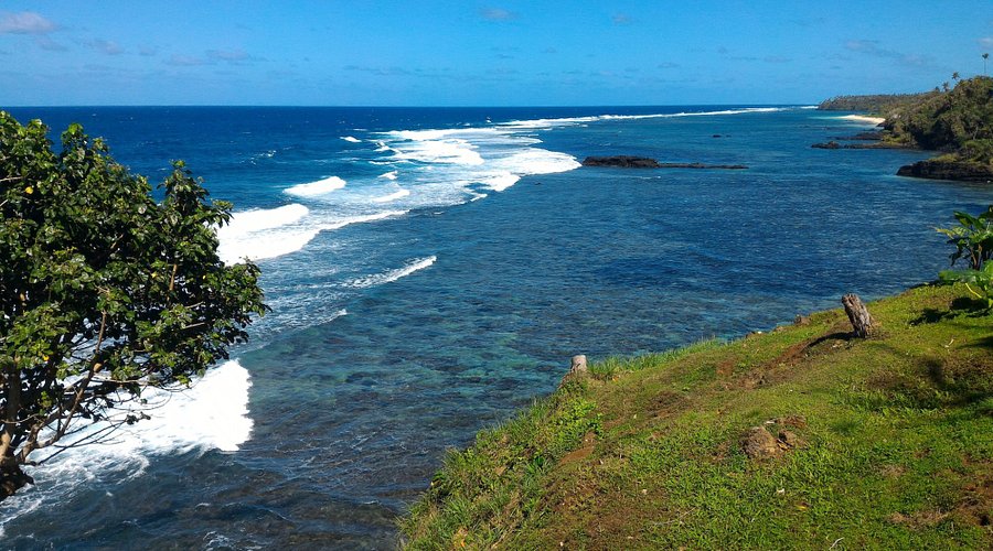 Happy Samoan family - Picture of Dave Parker Eco Lodge, Upolu - Tripadvisor