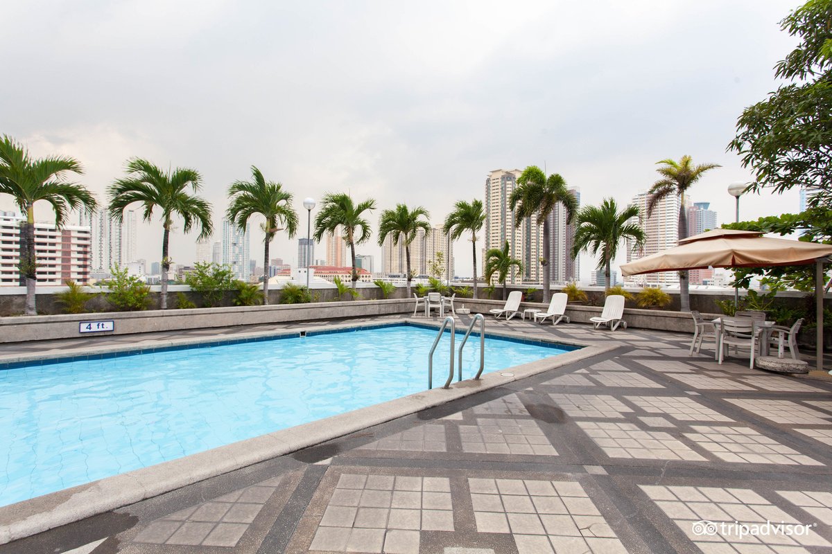 The Pearl Manila Pool: Pictures & Reviews - Tripadvisor