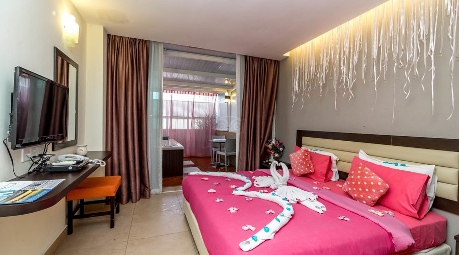 The Honeymoon Suite at the Paradise Spa Hotel