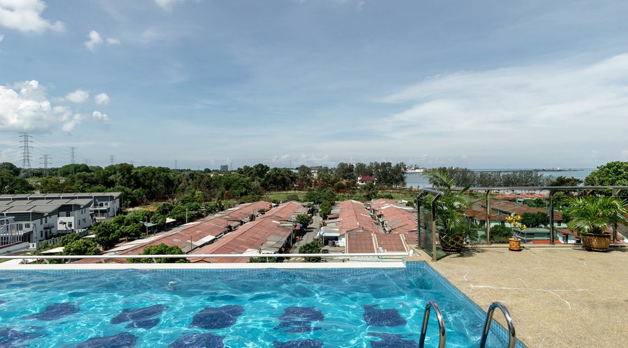 The Pool at the Paradise Spa Hotel