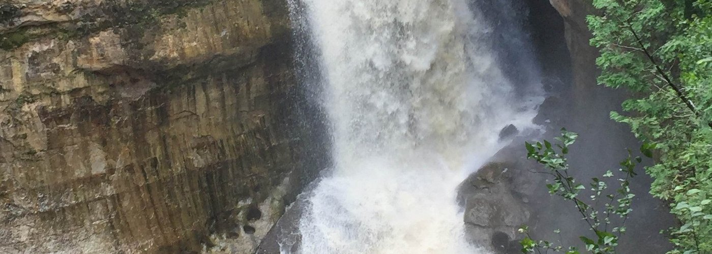 Miners falls from lower viewpoint
