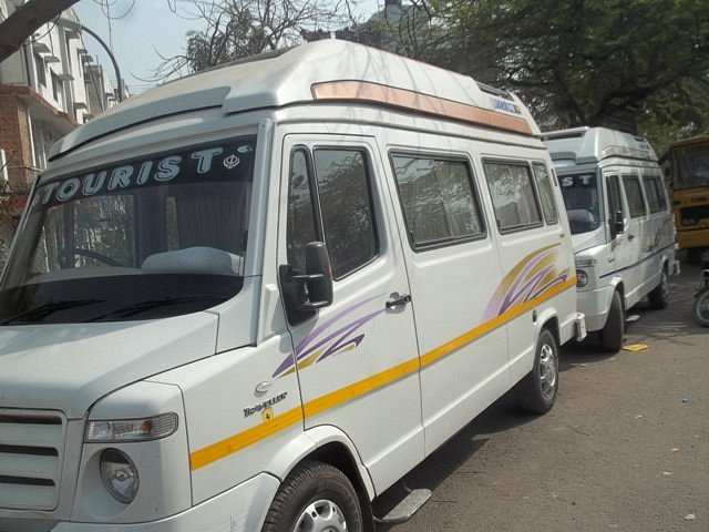 tempo traveller new delhi