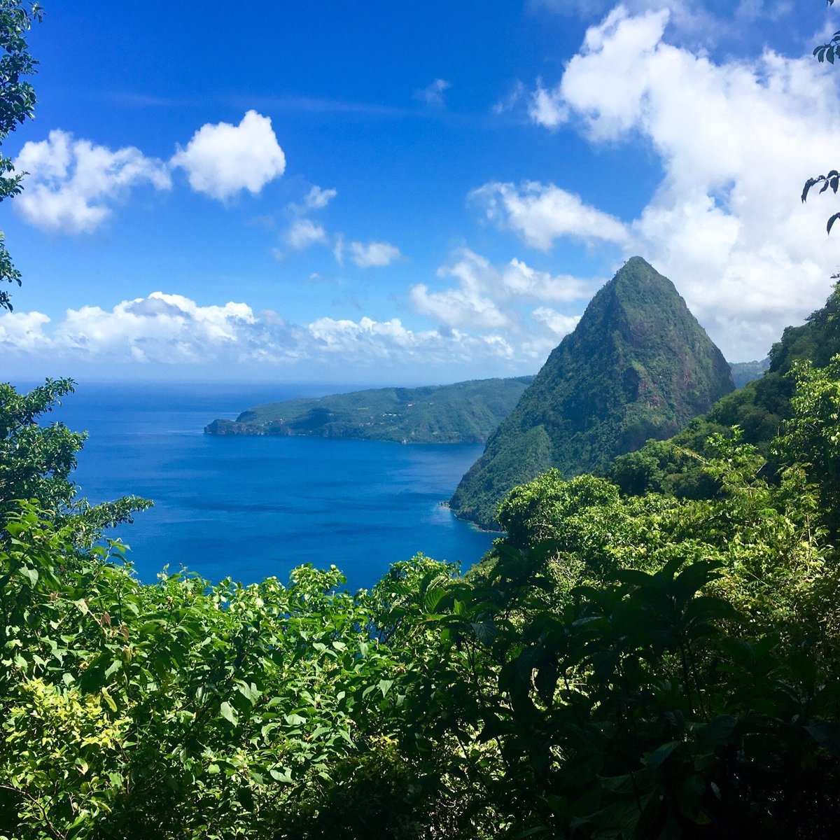 PITONS