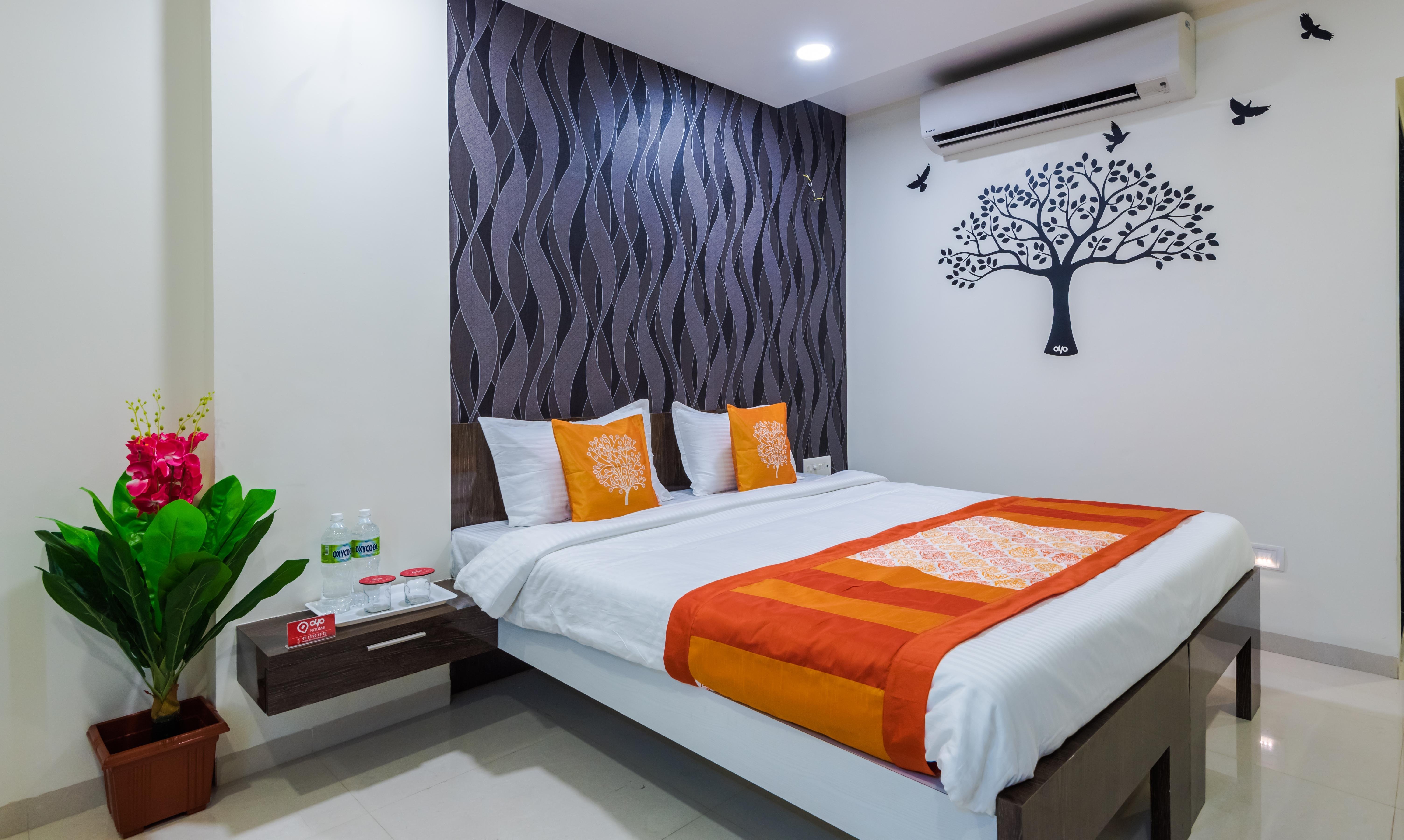 OYO Hotel Stay Inn, Pedda Ambarpet, India - Booking.com