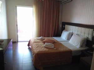 Room & Suite
