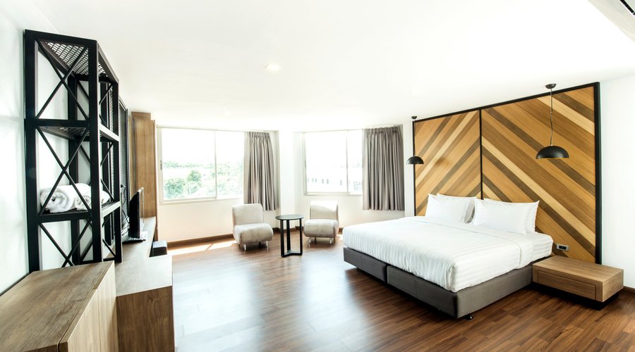 Deluxe King Room