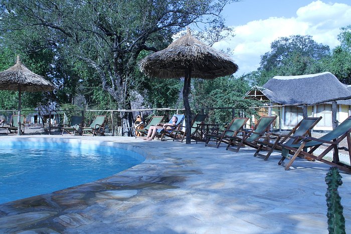 Salibra - The African Fabric House Kisumu - it's pool weather