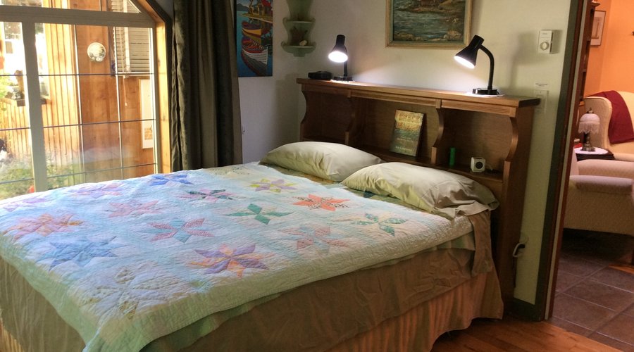 Garden queen room