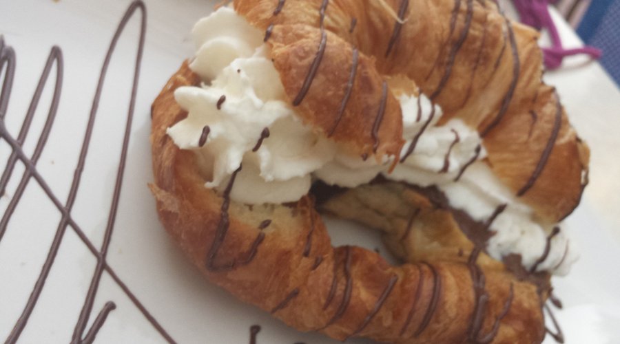 bomba de nutella y nata :D~~