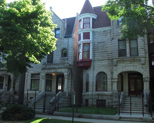 best chicago neighborhoods to visit