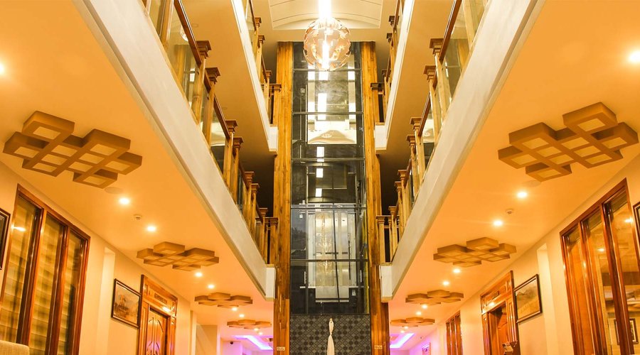 Tara Grand Entrance