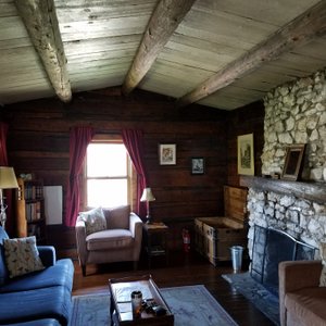 Cottonwood Cabin