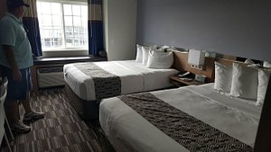 microtel hotel in moorhead mn
