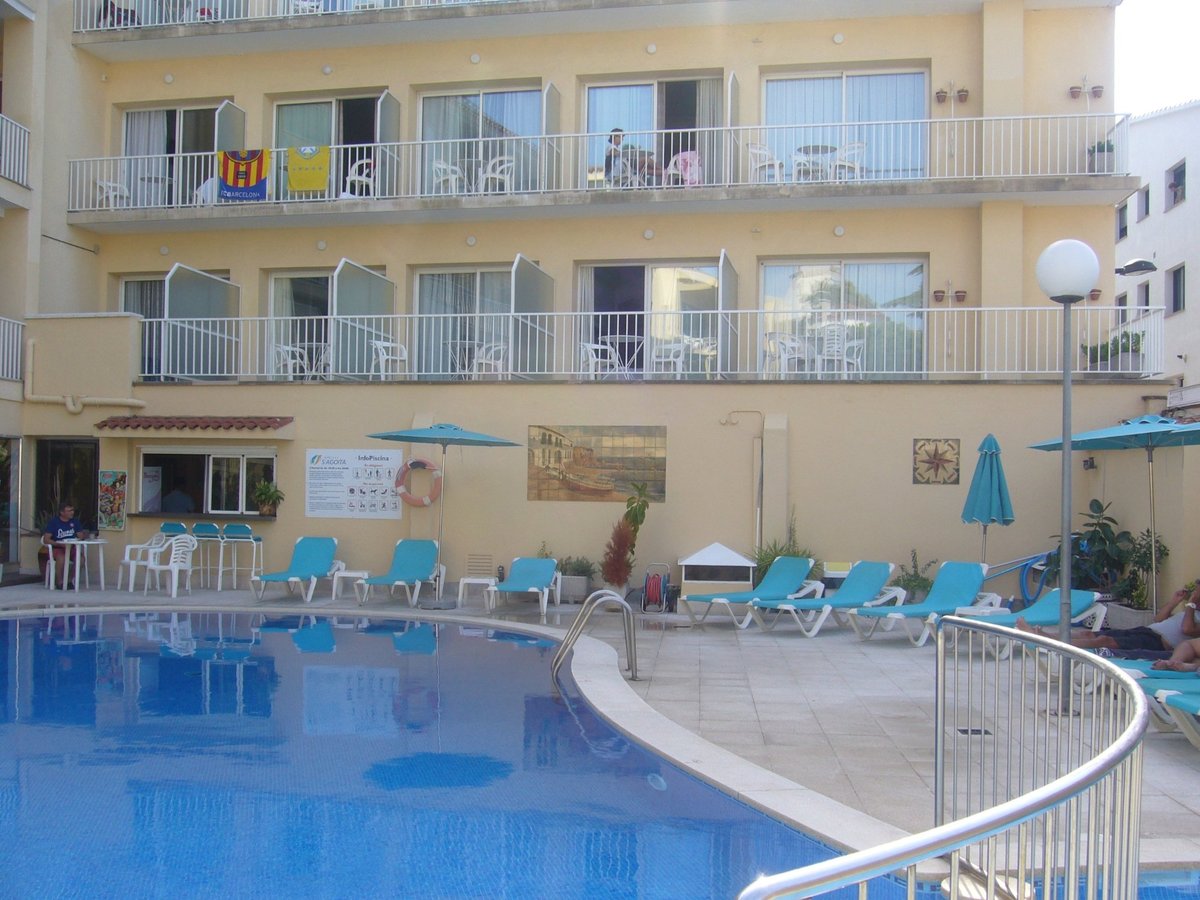 Hotel S'agoita Pool Pictures & Reviews - Tripadvisor