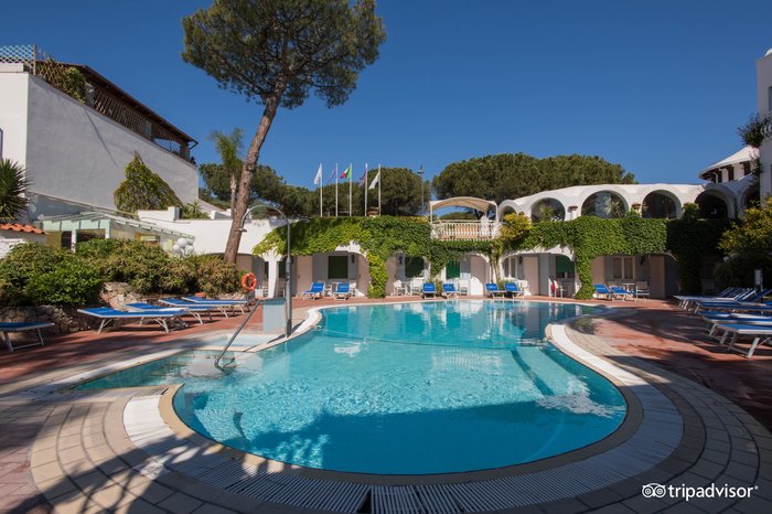 HOTEL CONTINENTAL ISCHIA $112 ($̶1̶2̶5̶) - Updated 2023 Prices ...