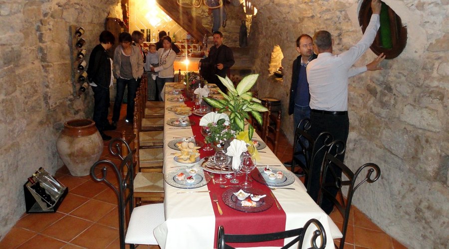 Celler milenario marco excepcional donde celebramos un 65 aniv.. familiar