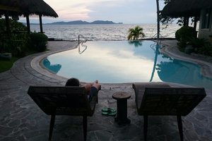 Pool & Beach